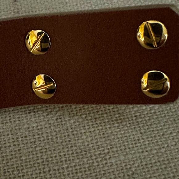 Givenchy leather bracelet w Swarovski crystals, faceted beads & shark tooth lock - Picture 14 of 14